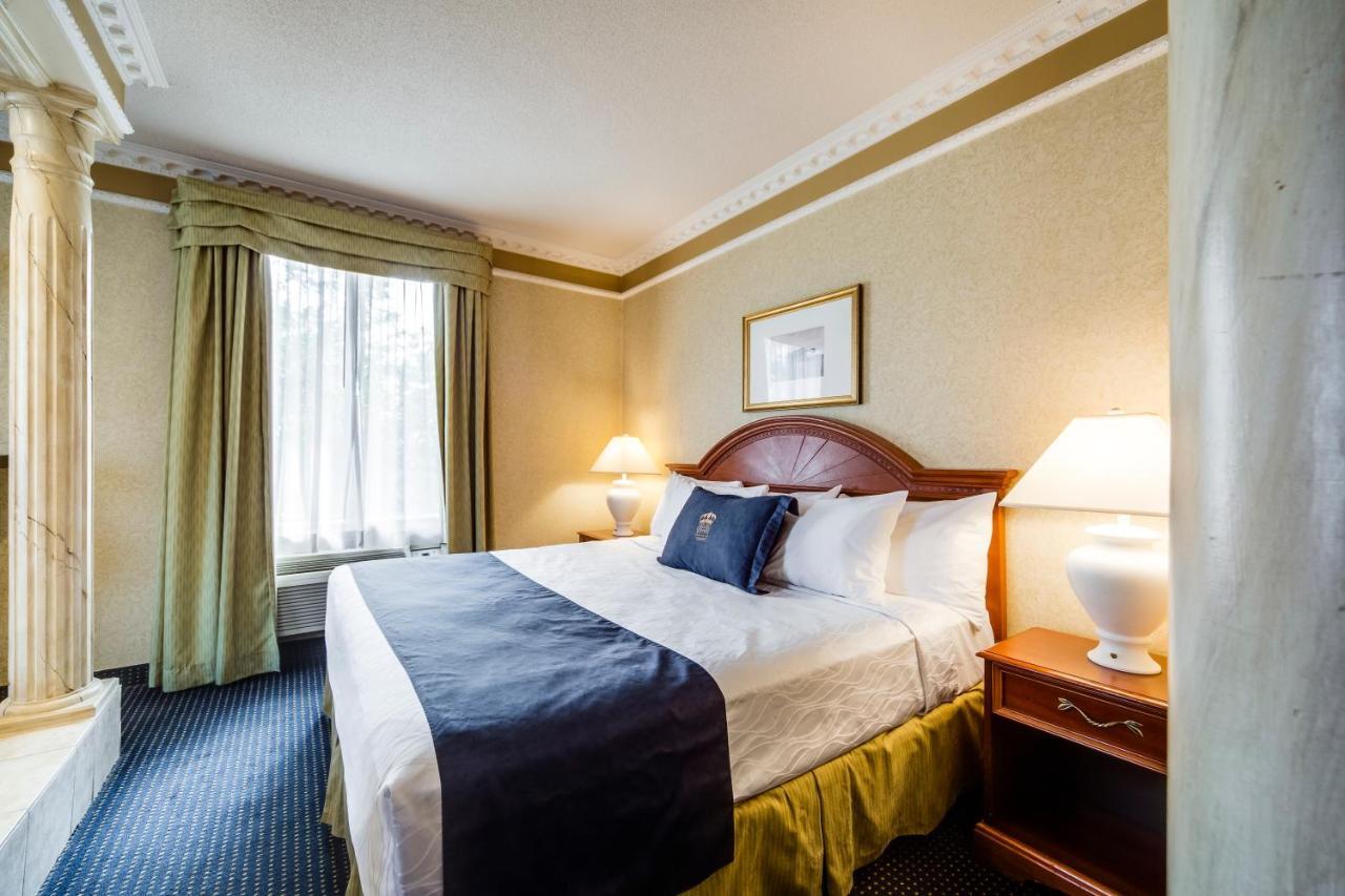 Monte Carlo Inn Toronto West Suites Mississauga Exterior foto